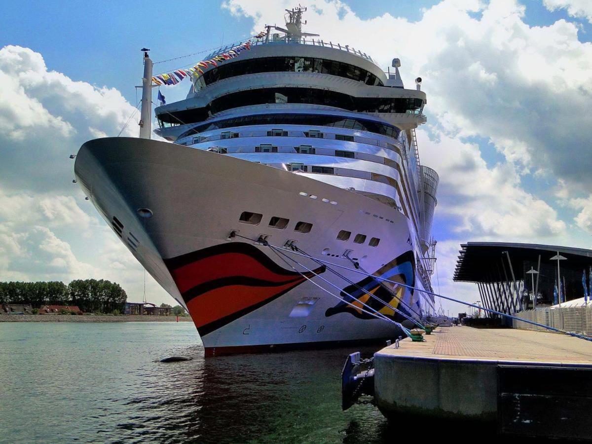 Ostseeliebe, Direkt An Der Promenade Rostock Luaran gambar